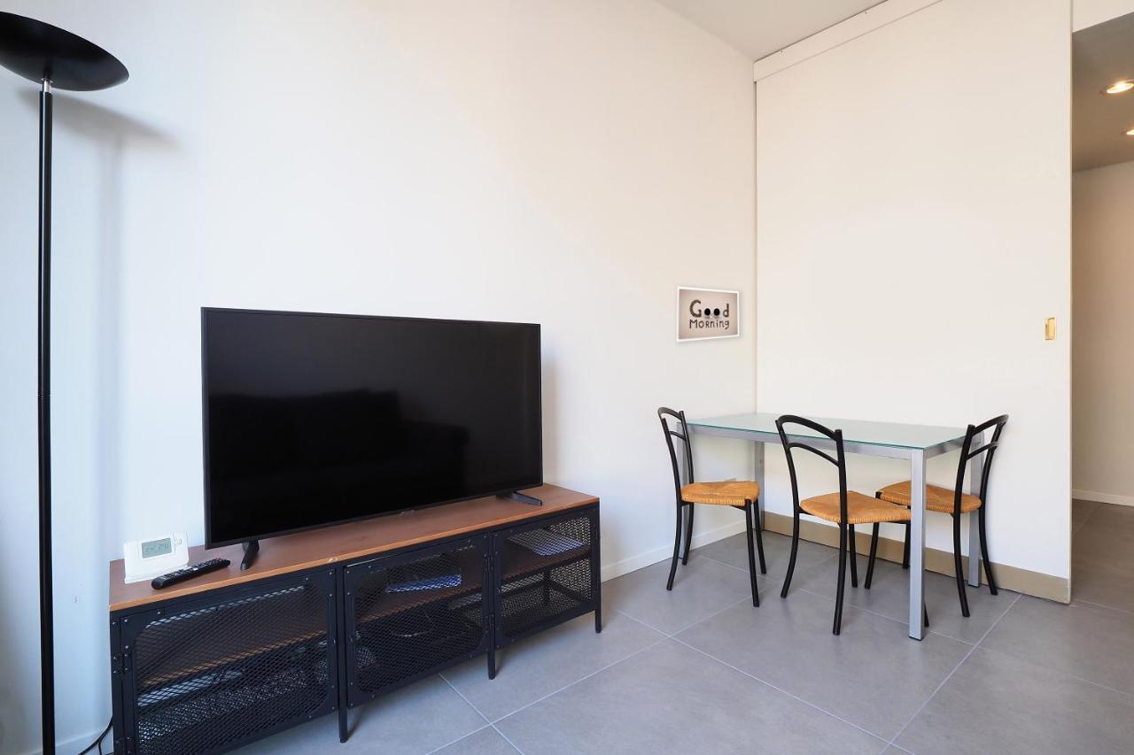 Duomo Luxury Apartment - ONE BED Milán Exterior foto